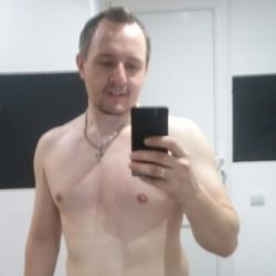 Молодой, привлекательный и выносливый парень, ищу девушку Молодой, привлекательный и выносливый парень, ищу девушку