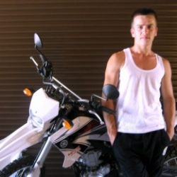 Ищем девушку для мжм Ищем девушку для мжм