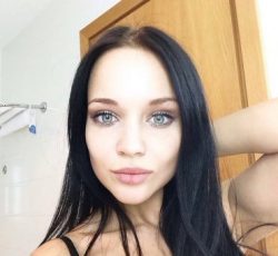 Девушка ищет мужчину для встречи в формате БДСМ Девушка ищет мужчину для встречи в формате БДСМ