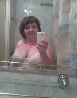 Девушка, буду рада познакомиться поближе с мужчиной и побаловать своим страстным телом Девушка, буду рада познакомиться поближе с мужчиной и побаловать своим страстным телом