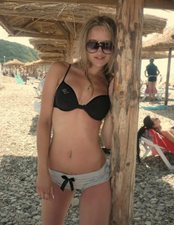 Звони в любое время. Девушка ищет парня Звони в любое время. Девушка ищет парня