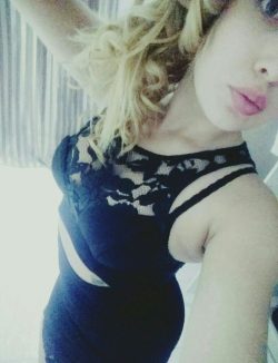 Девушка ищет парня для вирта Девушка ищет парня для вирта